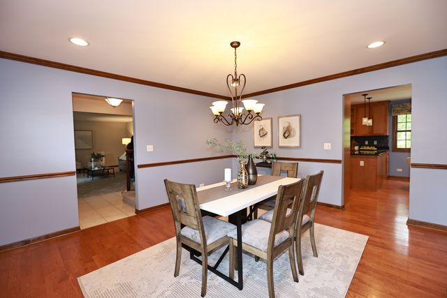 2418 Flambeau Drive, Naperville, IL 60564