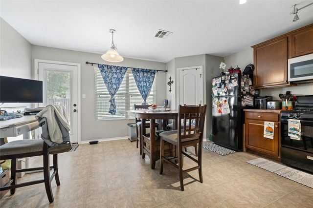 3204 Barksdale DR, Austin, TX 78725