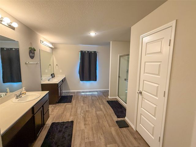 604 Mayfield Drive, Cleburne, TX 76031