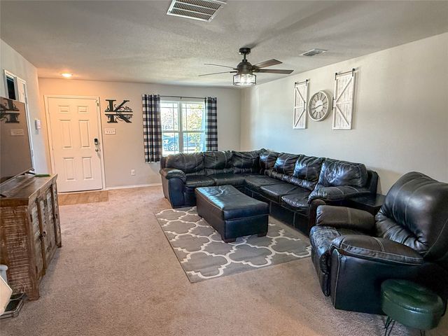 604 Mayfield Drive, Cleburne, TX 76031