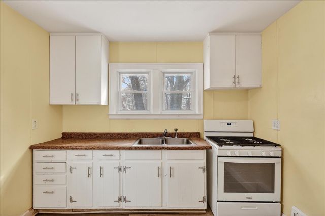 2520 5th Street, Muskegon Heights, MI 49444