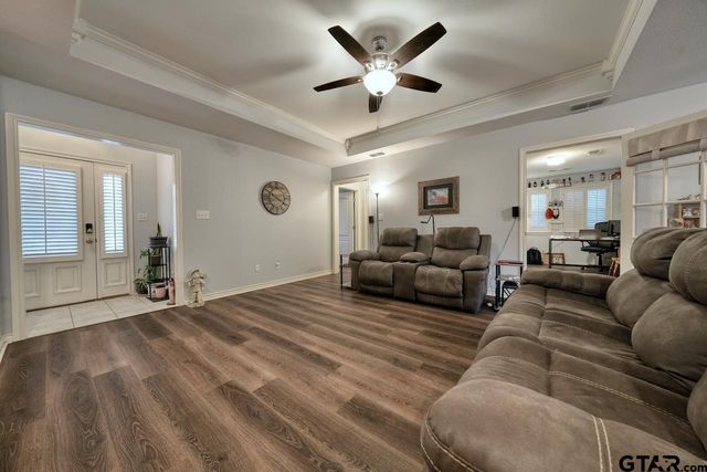 1724 Heritage Drive, Mineola, TX 75773