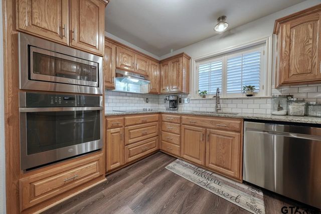 1724 Heritage Drive, Mineola, TX 75773