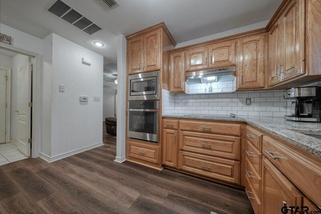 1724 Heritage Drive, Mineola, TX 75773