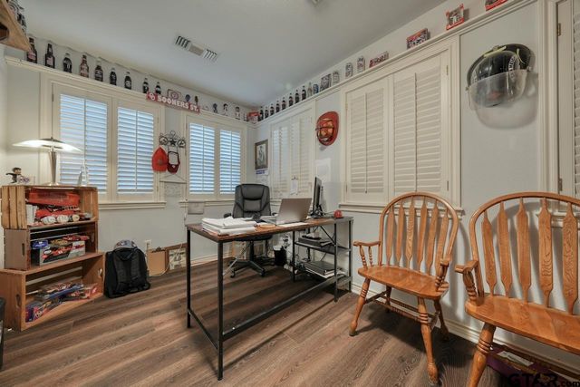 1724 Heritage Drive, Mineola, TX 75773