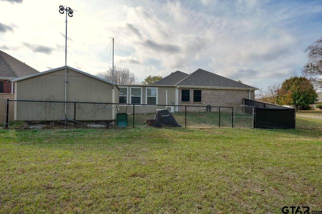 1724 Heritage Drive, Mineola, TX 75773