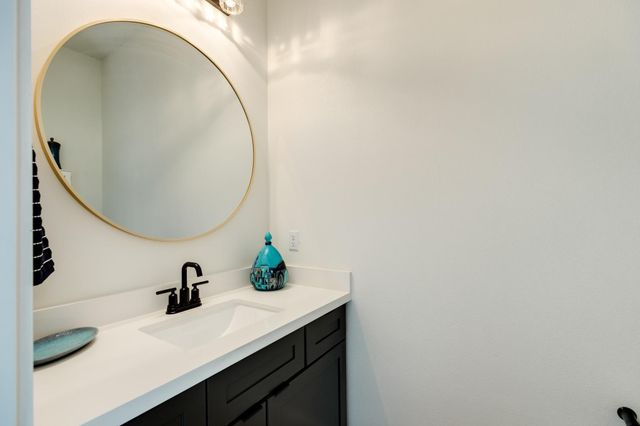 217 Arrowhead Drive, Lake Jackson, TX 77566