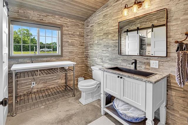 7621 SE Cannonball Road, Holt, MO 64048