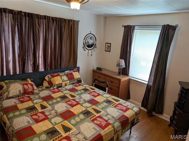 9133 Overton Drive, St Louis, MO 63123