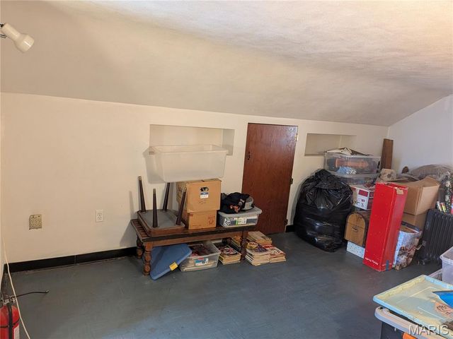 9133 Overton Drive, St Louis, MO 63123