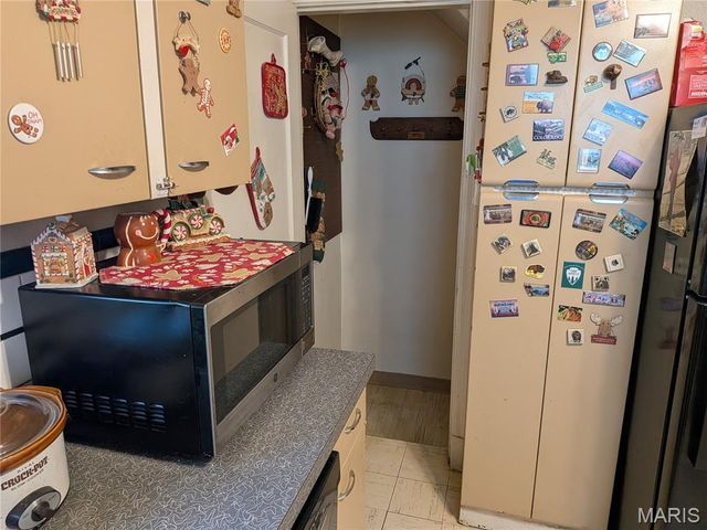 9133 Overton Drive, St Louis, MO 63123
