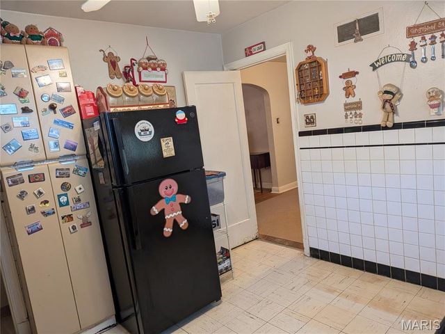 9133 Overton Drive, St Louis, MO 63123
