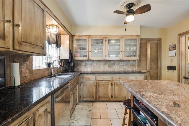 700 NW 39th Street, Oklahoma City, OK 73118