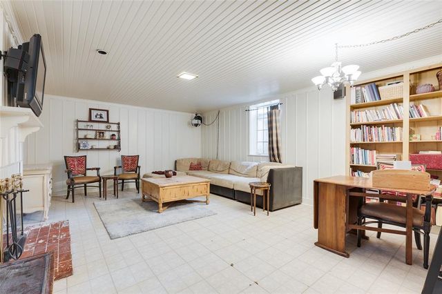 700 NW 39th Street, Oklahoma City, OK 73118