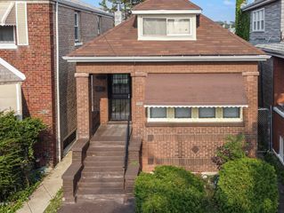 8423 S Paulina Street, Chicago, IL 60620