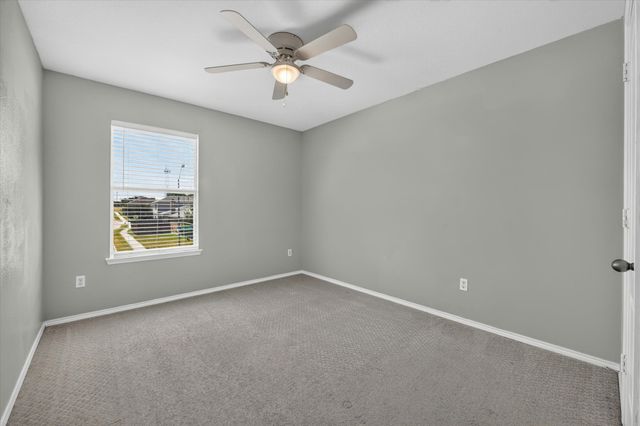 925 Bee Creek Lane, Fort Worth, TX 76120