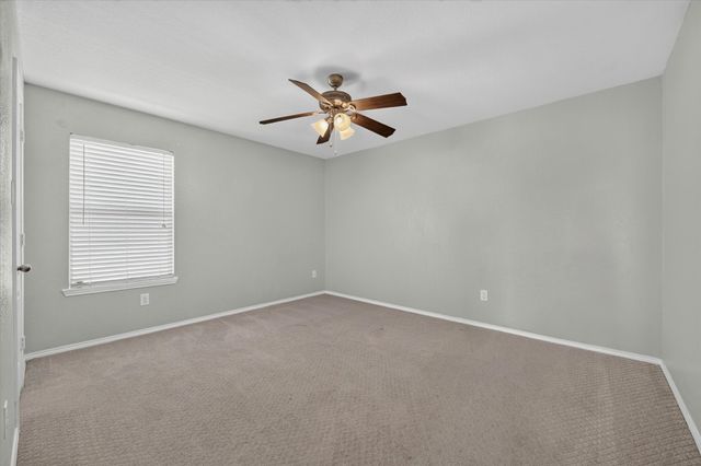 925 Bee Creek Lane, Fort Worth, TX 76120