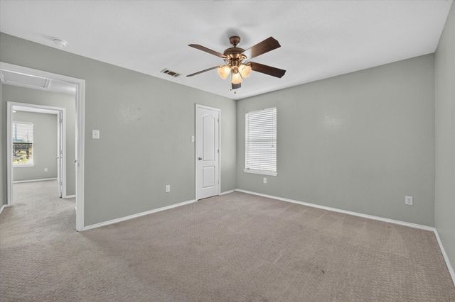 925 Bee Creek Lane, Fort Worth, TX 76120