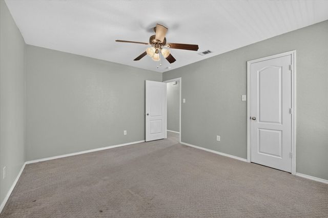 925 Bee Creek Lane, Fort Worth, TX 76120