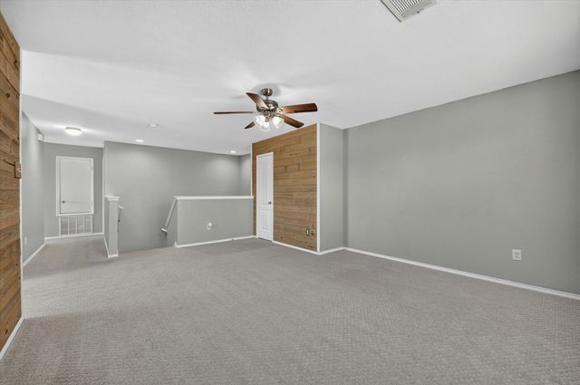 925 Bee Creek Lane, Fort Worth, TX 76120