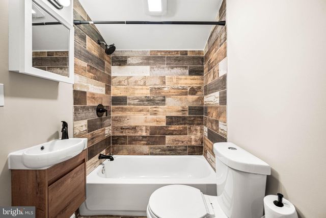 110 S ADAMS ST, West Chester, PA 19382