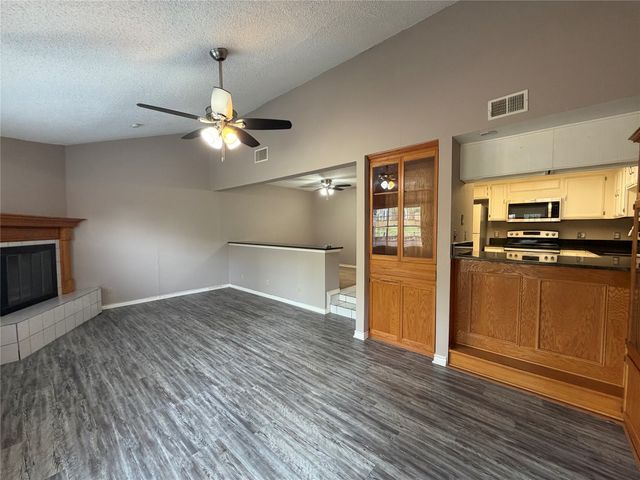 2714 Creek Wood Court, Carrollton, TX 75006