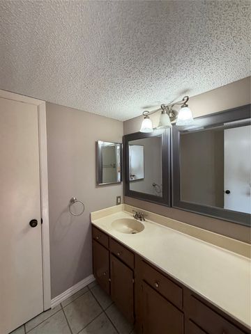 2714 Creek Wood Court, Carrollton, TX 75006