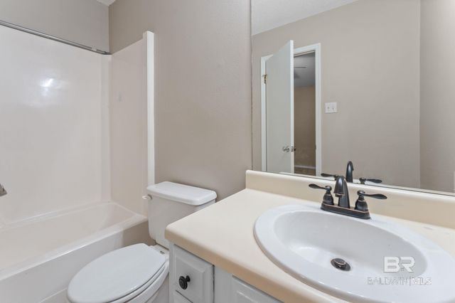 9 Summer Oaks Drive, Daphne, AL 36526