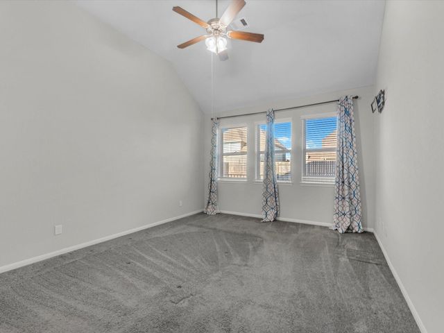 5718 Oakhurst Trl, Pasadena, TX 77505