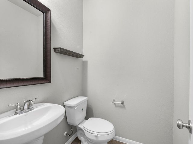 5718 Oakhurst Trl, Pasadena, TX 77505