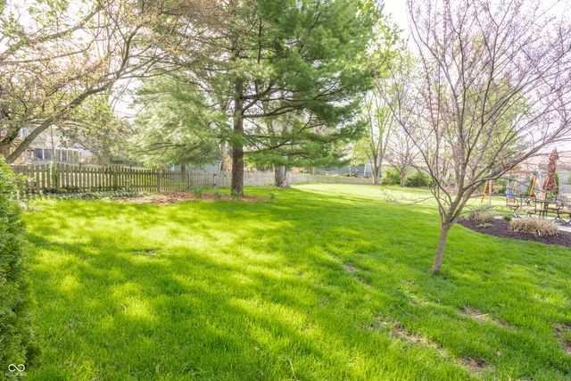 55 Waterford Court, Zionsville, IN 46077