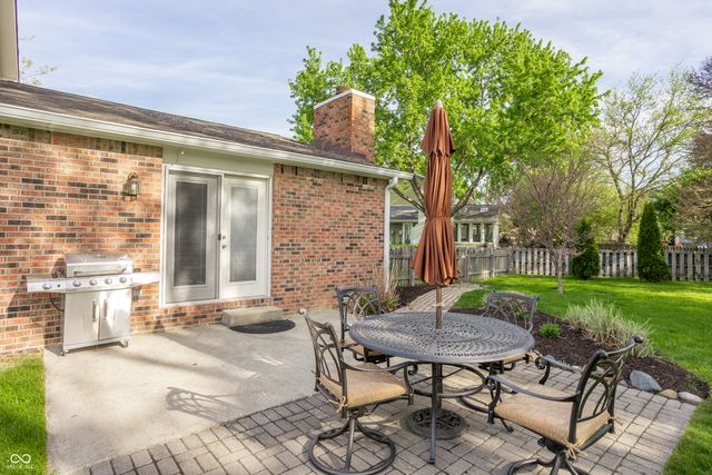 55 Waterford Court, Zionsville, IN 46077