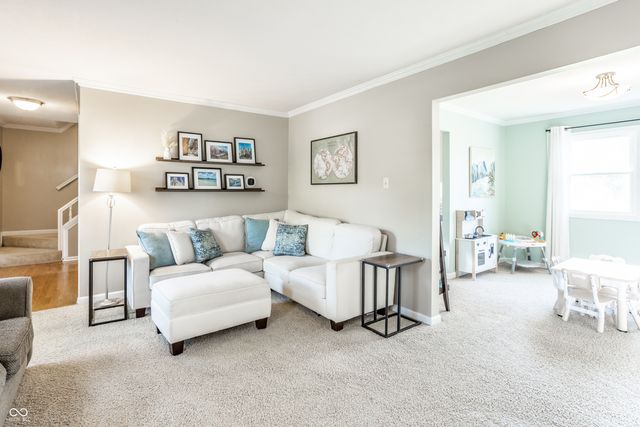 55 Waterford Court, Zionsville, IN 46077