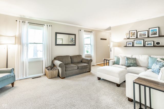 55 Waterford Court, Zionsville, IN 46077