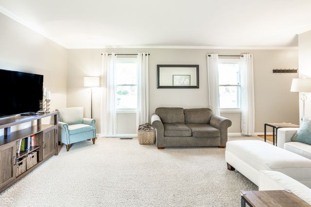 55 Waterford Court, Zionsville, IN 46077