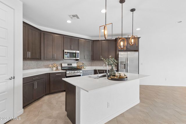 519 S AVOCET Street, Gilbert, AZ 85296