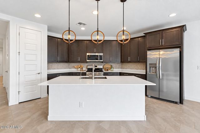 519 S AVOCET Street, Gilbert, AZ 85296