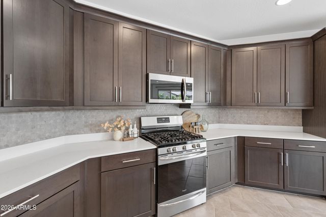 519 S AVOCET Street, Gilbert, AZ 85296