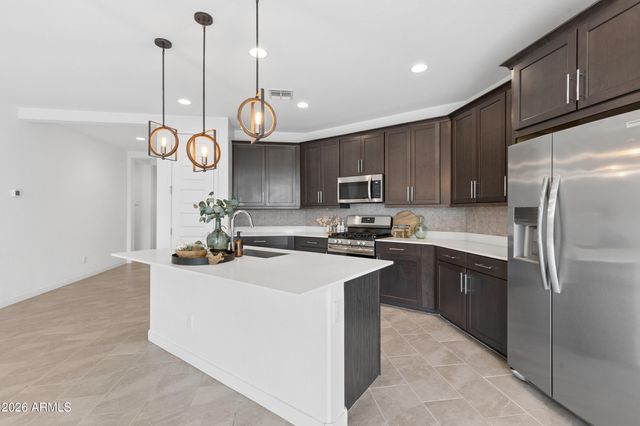 519 S AVOCET Street, Gilbert, AZ 85296