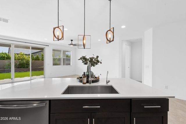 519 S AVOCET Street, Gilbert, AZ 85296