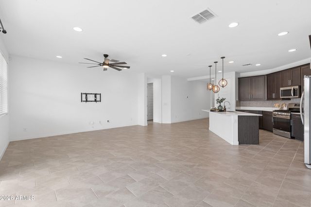 519 S AVOCET Street, Gilbert, AZ 85296