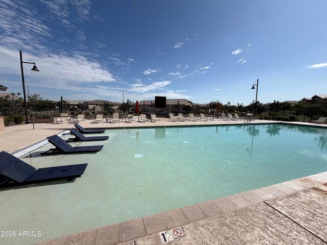 519 S AVOCET Street, Gilbert, AZ 85296