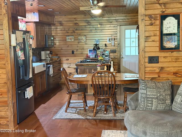 680 Hough Run Rd, Mt Washington, KY 40047