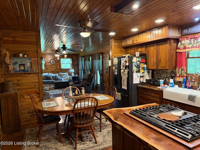 680 Hough Run Rd, Mt Washington, KY 40047