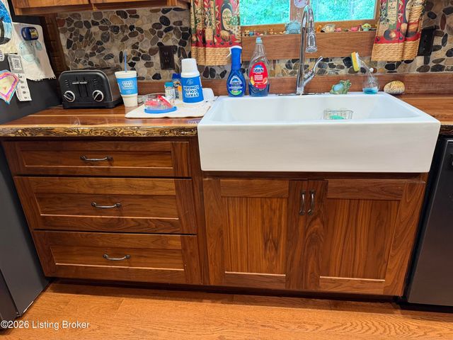 680 Hough Run Rd, Mt Washington, KY 40047
