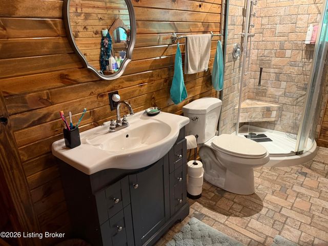 680 Hough Run Rd, Mt Washington, KY 40047