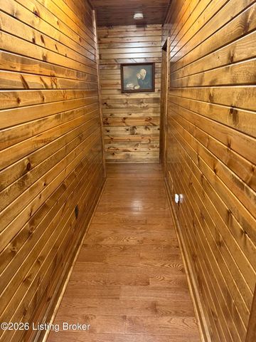 680 Hough Run Rd, Mt Washington, KY 40047