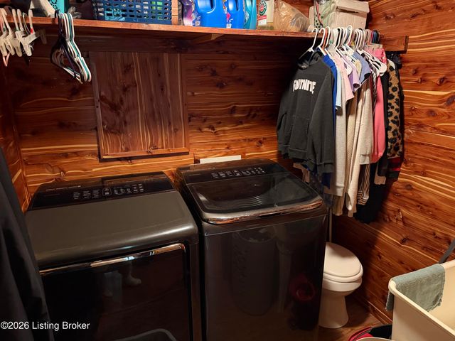 680 Hough Run Rd, Mt Washington, KY 40047