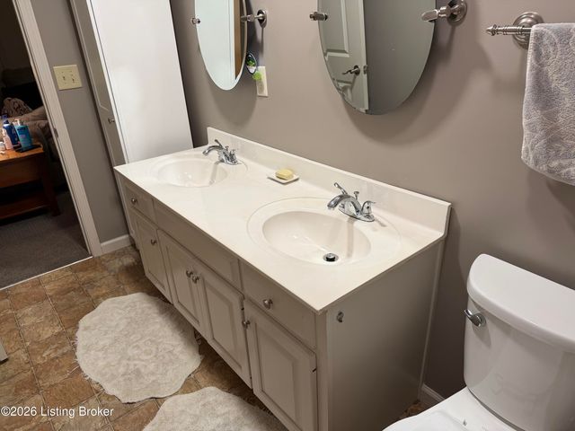 680 Hough Run Rd, Mt Washington, KY 40047