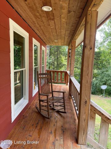 680 Hough Run Rd, Mt Washington, KY 40047